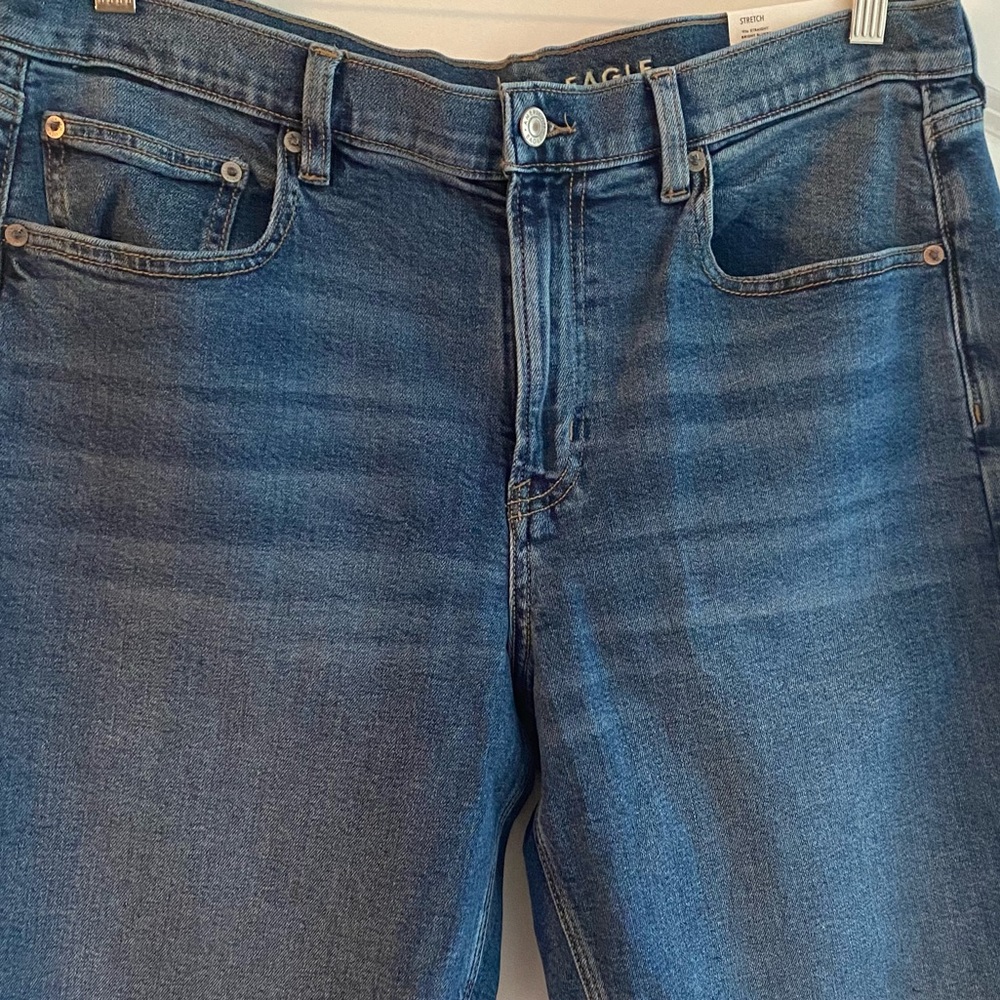 American Eagle 90’s Straight Leg Jean